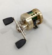 ピナクル/ベイトリール右ハンドル|PINNACLE