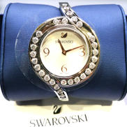 クォーツ・アナログ腕時計|SWAROVSKI