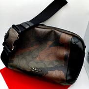 ボディバッグ(迷彩)|COACH