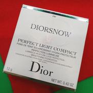 ファンデーション|DIOR