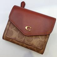 二つ折り財布|COACH