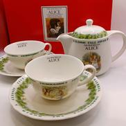 ポット×1.カップ×2|THE MACMILLAN ALICE