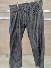 フェノム|リーバイス