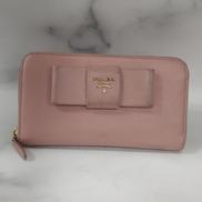 ラウンドファスナー財布|PRADA