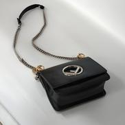 チェーンショルダーバッグ|FENDI