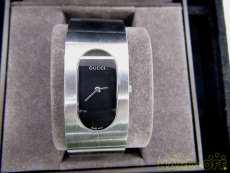 クォーツ・アナログ腕時計|GUCCI