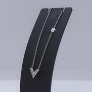 エッセンシャルV ネックレス|LOUIS VUITTON