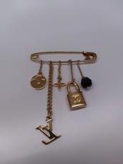 ブロッシュエバングルヌリス|LOUISVUITTONN