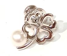 四つ葉のクローバーピンブローチ|MIKIMOTO