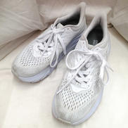 ランニングシューズ|HOKA