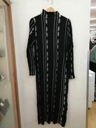 メディシアージオメトリックニットドレス|AMERI