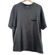 ESSENTIALS ロゴデザインTシャツ|ESSENTIALS