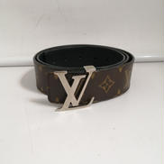 LOUIS VUITTON サンチュールLVイニシアル|LOUIS VUITTON