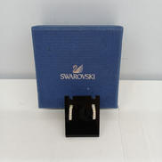 石付きピアス|SWAROVSKI