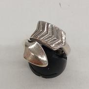 TWISTED ARROW RING|CODY SANDERSON