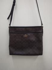 シグネチャーショルダーバッグ|COACH