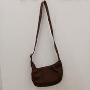 スモールナイロンクレッセントバッグ|BAGGU