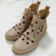 パンチングデザインショートブーツ　ジェイエスハートレーベル|JS HEART LABEL