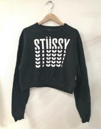 ロゴプリントショート丈スウェット　ステューシー|STUSSY