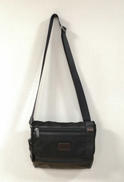 LPHA BRAVO BEALE CROSSBODY　トゥミ|TUMI