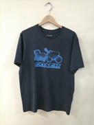 スプレープリントホースアンドキャリッジTシャツ|COACH