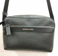 ロゴプレートショルダーバッグ|MICHAEL　KORS