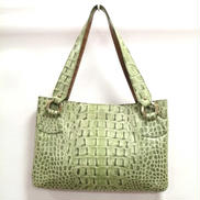 クロコダイル型押しショルダーバッグ|伊太利屋