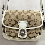 ターンロックシグネチャーショルダーバッグ|COACH