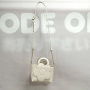 スムースビッグデイジーショルダーバッグ|MARY QUANT