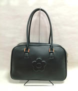 スクエアエンボスデイジートート|MARY QUANT