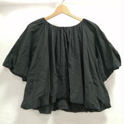 コットンローンギャザーバルーンスリーブブラウス|AUDREY AND JOHN WAD