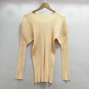 Uネックプリーツ長袖カットソー|PLEATS PLEASE