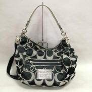 シグネチャーショルダーバッグ|COACH