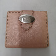 二つ折り財布|FENDI