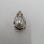 PT900ペンダントトップ|宝石付きペンダントトップ