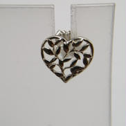 オリーブリーフハートピアス|TIFFANY&CO.