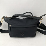 ナイロンショルダーバッグ|COLEHAAN