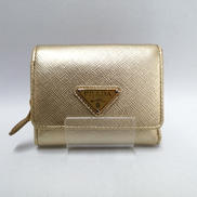 プラダ サフィアーノトライアングル財布|PRADA