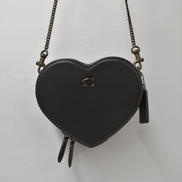 ハート型ショルダーバッグ|COACH