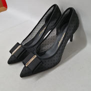 ドット柄ヒールパンプス|salvatore ferragamo