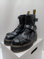 ストラップレザーブーツ|DR.MARTENS