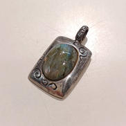 ラブラドライトペンダントトップ|SAAD