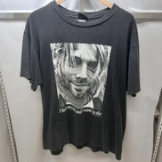 KURT COBAINプリントTシャツ|WALL OF FAME