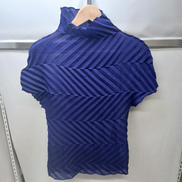 ジグザグプリーツトップス|ME ISSEY MIYAKE