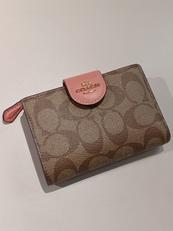 2つ折り財布|COACH