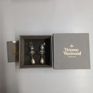 オーブピアス|VIVIENNE WESTWOOD