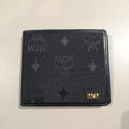 二つ折り財布|MCM