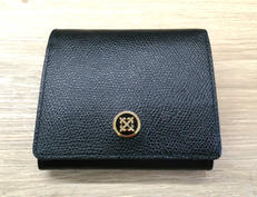 ロゴプレート二つ折り財布|RUSSET