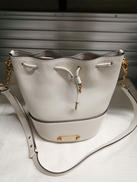 グラマシーミディアムバケットバッグ|KATESPADE