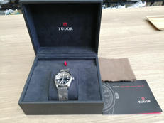 自動巻腕時計ブラックベイ36|TUDOR